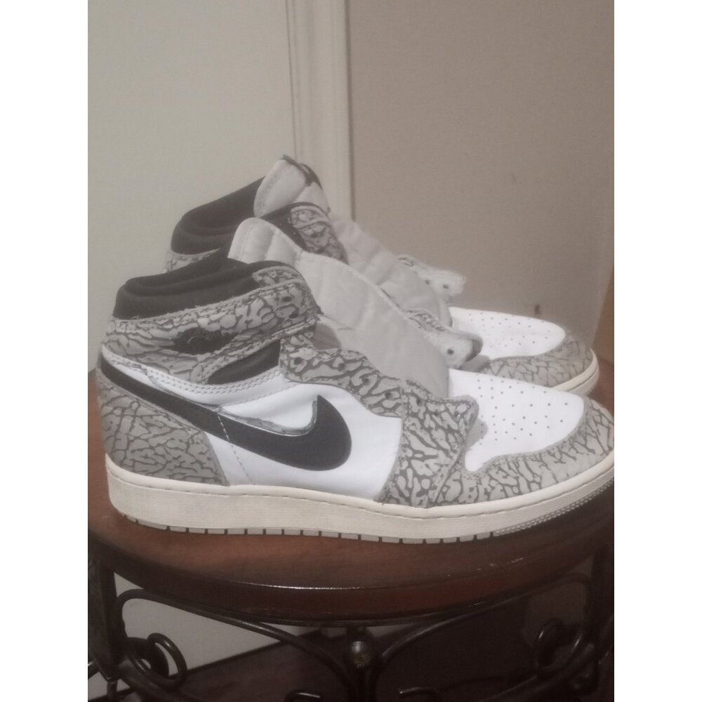 Nike Air Jordan 1 Retro High OG GS White Cement FD1437-052 Size 6.5Y / Women’s 8